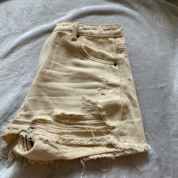 Tan denim shorts - Picture 6 of 6